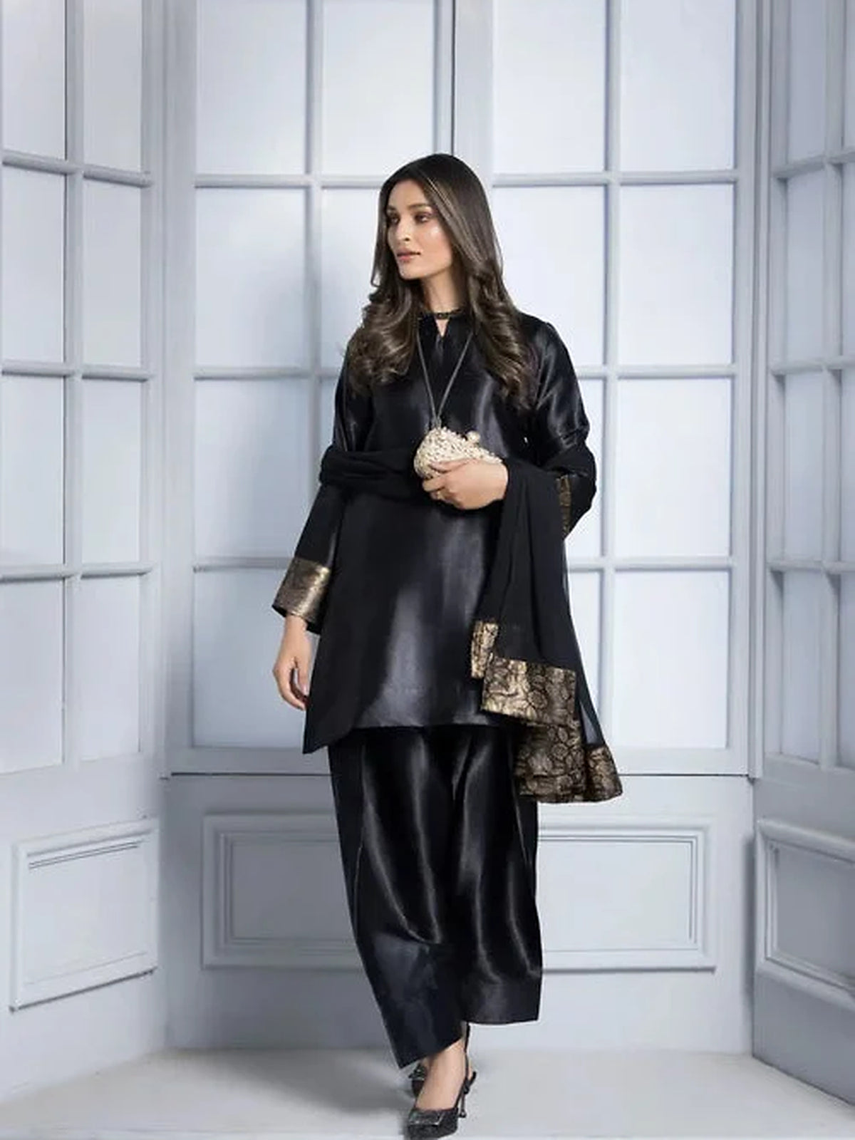 Women Black Fashionable Farshi Dress (03 Piece)