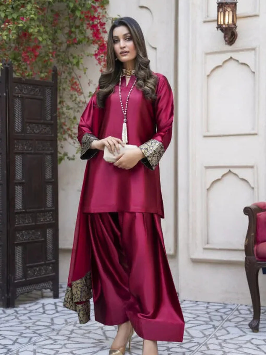 Women Maroon Fashionable Farshi Dress (03 Piece)